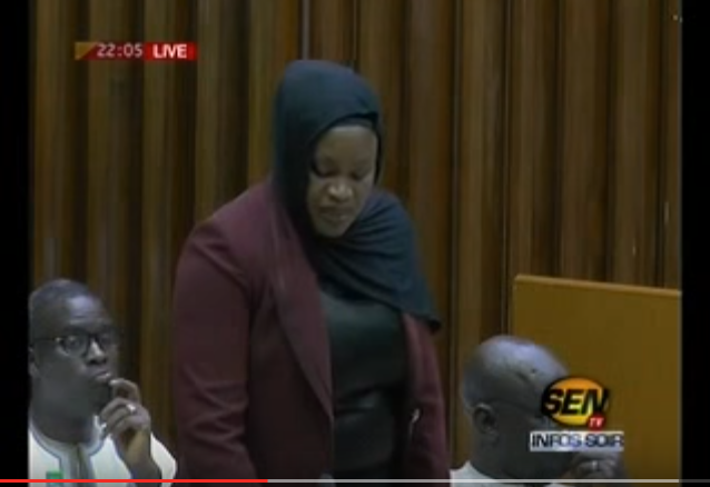 Vidéo – Fatou Tambédou menace son ministre de tutelle Diéne Farba Sarr devant les députés – Regardez