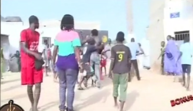 Vidéo : bataille rangée dans l’émission Aaru mbéd – Regardez