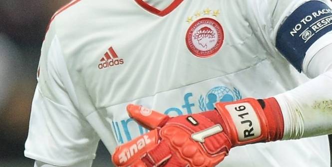 Grèce : le match Olympiakos-PAOK interrompu