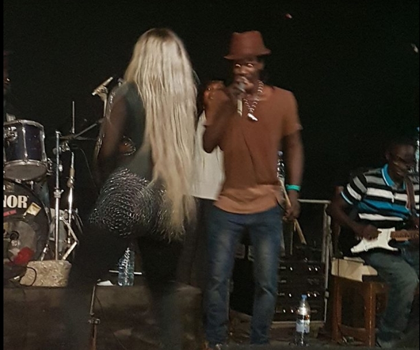 Vidéo: Le leumbeul très provocateur de Guigui !