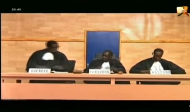 Sketch: Rirou Tribunal du Vendredi 30 Septembre 2016