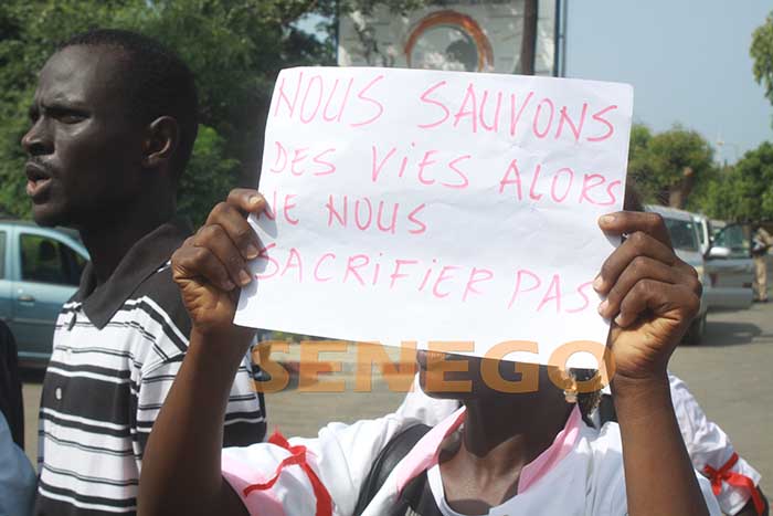 sit-in-etudiants-de-la-sante-4