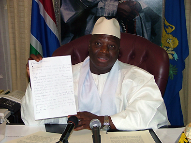 Vidéo – Suivez en Direct la déclaration de Yahya Jammeh  sur la Grts – Regardez