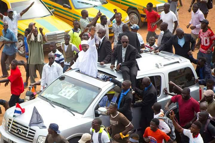 Le Sénégal accorde son hospitalité à Adama Barrow