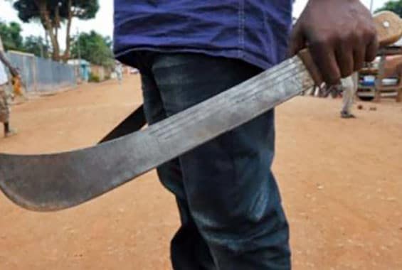 Yarakh : un enfant poignardé à mort pour son téléphone portable…