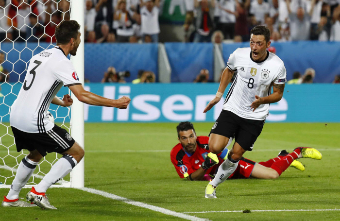 Amical/Italie-Allemagne: un grand classique à contre-temps