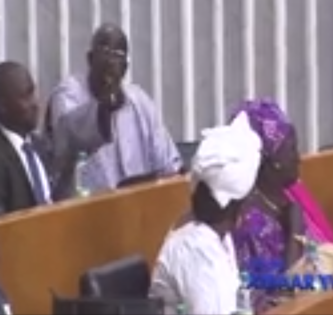 Vidéo – Ce qui se passe à l’Assemblée est incroyable – Regardez