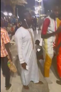 Vidéo – Insolite : Ils font le mannequin challenge en plein Magal…Regardez!