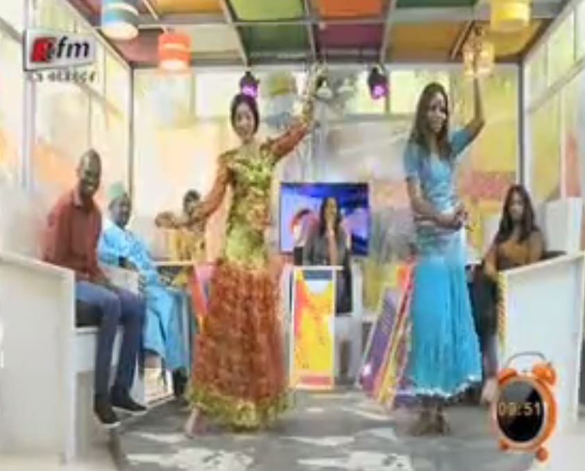 Vidéo – Incroyable : Des danseuses « Hindou » mettent le feu au plateau de..Regardez!