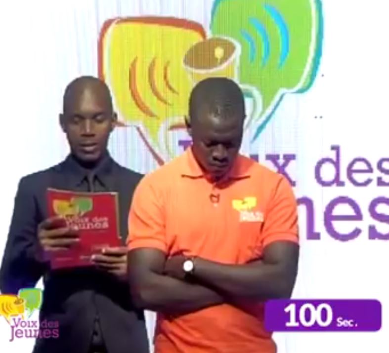 Vidéo – Incroyable : Ce surdoué sénégalais obtient 99% de bonnes réponses en 100 secondes.. Regardez!