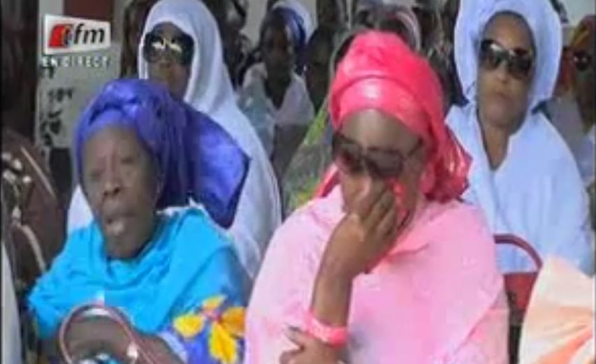 Vidéo – Tristesse et émotion à la levée du corps de Ndiouga Dieng – Regardez