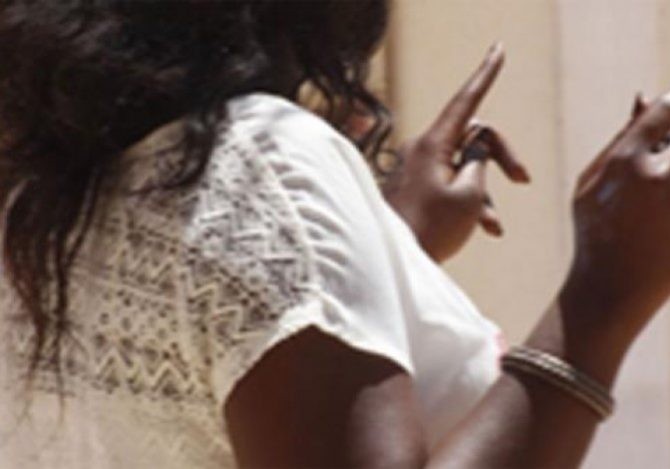 Audio: Une femme appelle en direct et déclare sa flamme à Dj Boubs