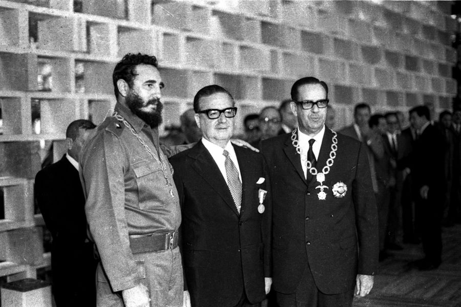 fidel-castro-photographie-en-decembre-1972-avec-salvador-allende-et-osvaldo-dorticos