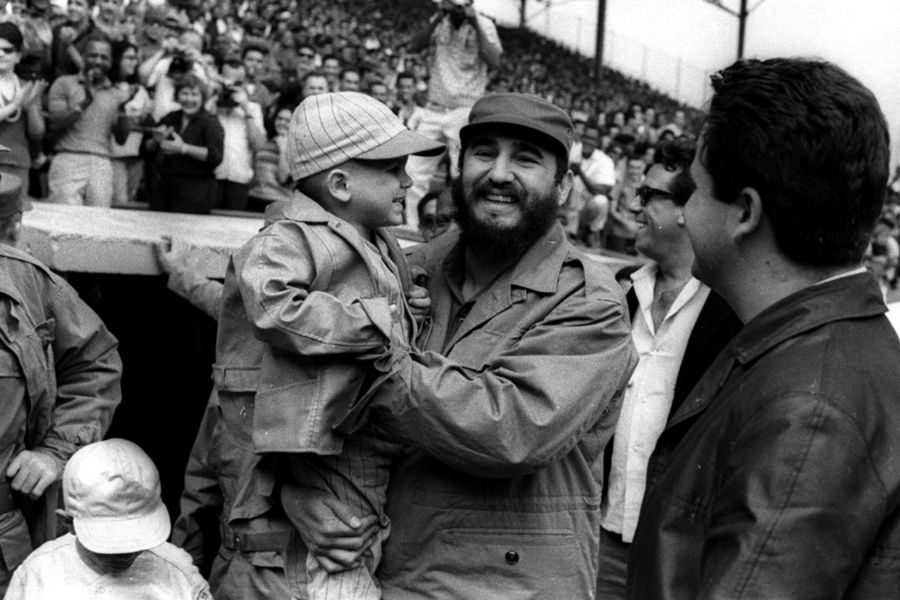 fidel-castro-photographie-en-fevrier-1965