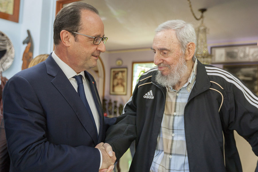 fidel-castro-photographie-en-mai-2015-avec-francois-hollande