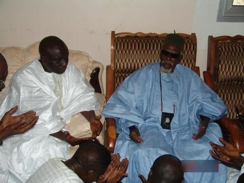 Idrissa Seck reçu par le khalife général des mourides