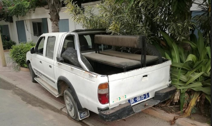 Alinard Ndiaye: « Que l’État vienne récupérer son véhicule abandonné devant la maison de Me Wade »