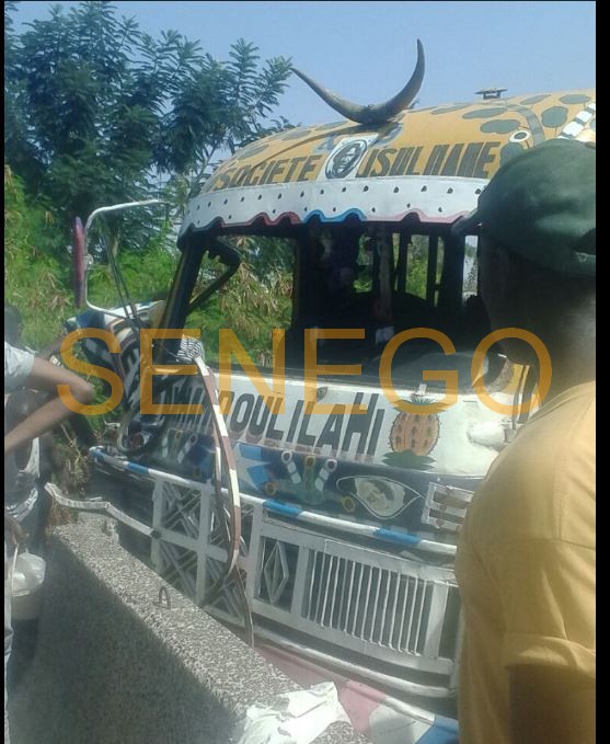 (Photos) – Accident:  Les jambes d’une femme écrasées par un car-rapide au croisement Cambérène