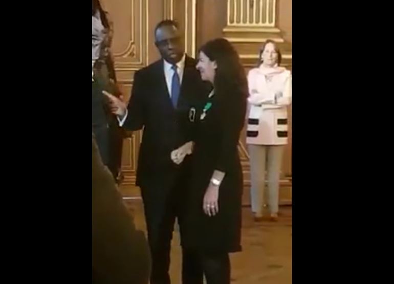 Vidéo : Macky Sall présente sa forte délégation à la maire de Paris, Anne Hidalgo – Regardez.