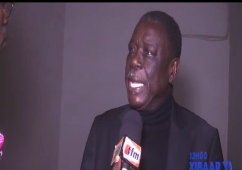 Vidéo – Me ousmane Seye :  » Si yaya Jammeh ne cède pas le pouvoir, nous l’y forcerons… » Regardez!