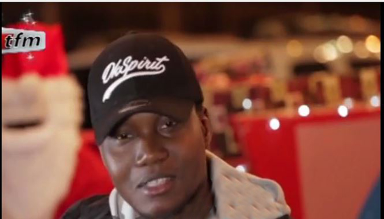 Vidéo – Omzo Dollar demande pardon à dip doundou guiss en direct…Regardez!