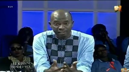 Vidéo – Tounkara critique Macky sall en direct : »on ne l&rsquo;a jamais… »Regardez!