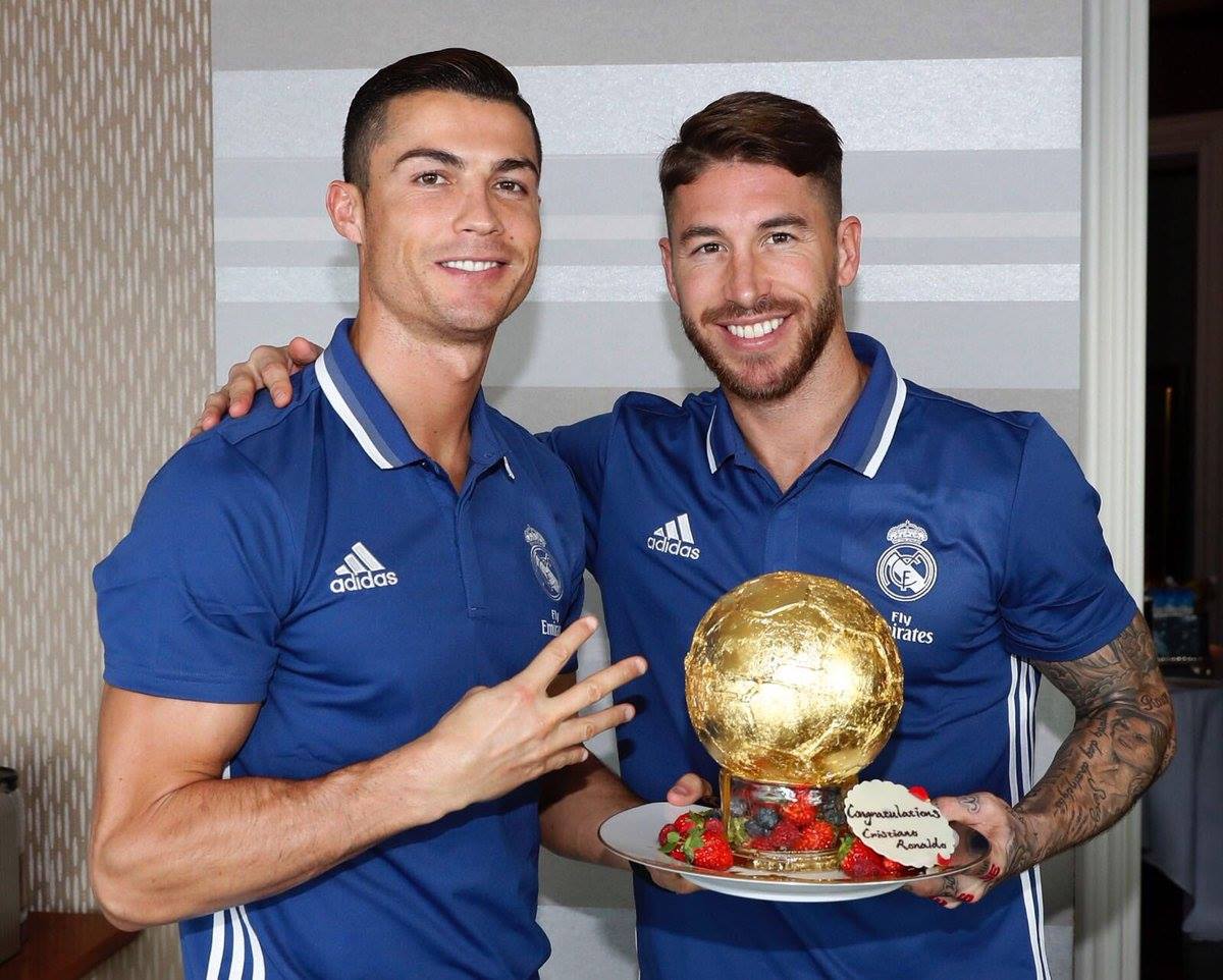 Arrêt sur image: le Ballon d’Or de Cristiano Ronaldo en forme de gâteau
