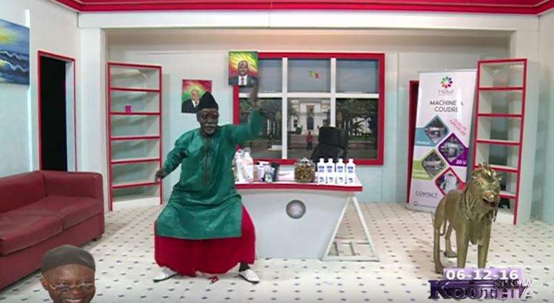 Vidéo : Les pas de danse de Dabo, l’ancien prisonnier politique de Yahya Jammeh devenu libre dans « Kouthia show » – Regardez.