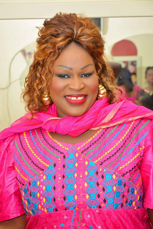 (4Photo) – Ngoné Ndiaye Guéweul, une femme bien Sénégalaise – Regardez