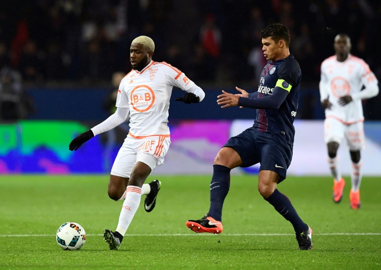 PSG: le capitaine Thiago Silva prolonge jusqu’en 2020
