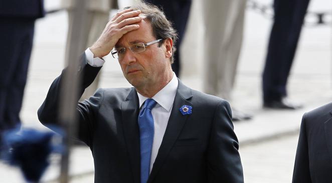 Le renoncement de François Hollande, une première dans l’histoire de la Ve République