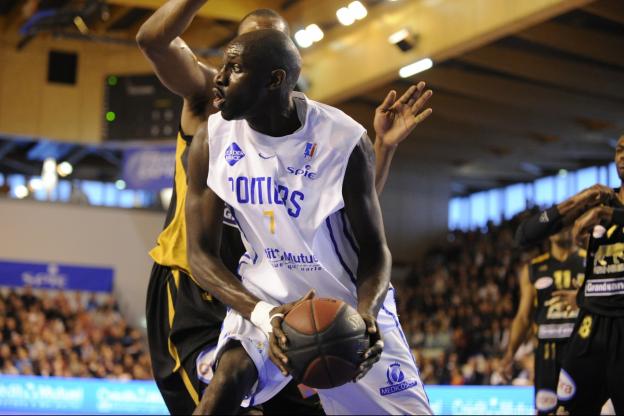 Basket: l&rsquo;ancien international Pape Badiane meurt dans un accident de voiture