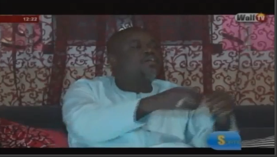 Vidéo – Mouth Bane : « Que Macky sall arrête de jouer avec le drapeau national ou nous le poursuivrons…  » Regardez.