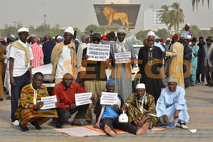 (25 photos) – La marche des Retraités du Sénégal en images. Regardez