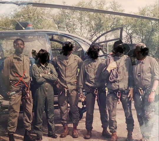 (07 photos inédites) Yahya Jammeh alors lieutenant de l’armée aux services de l’ancien président Dawda Jawara qu’il renversera par un coup d’Etat