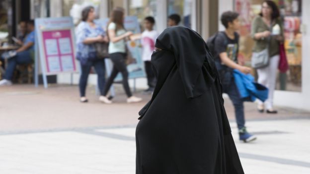 Maroc: la fabrication et la vente de la burqa interdites