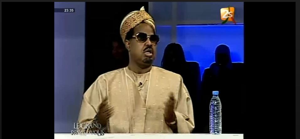 Vidéo- Ahmed Khalifa Niass « l&rsquo;islam au Sénégal a deux pôles : les familles religieuses et les dahiras…   » Regardez !