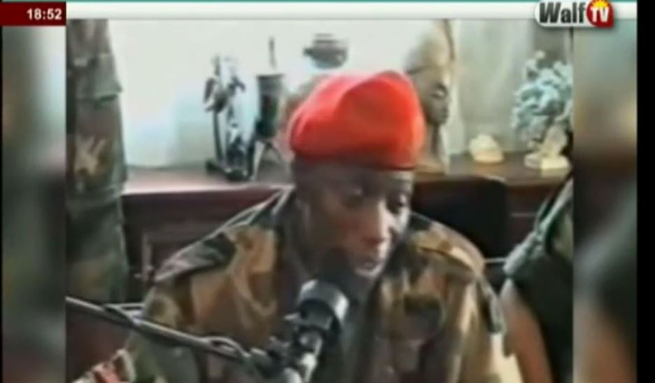 Vidéo : Quand Yahya Jammeh disait qu’il n’allait pas durer au pouvoir après son coup d’Etat (Version Sa Ndiogou) – Regardez.