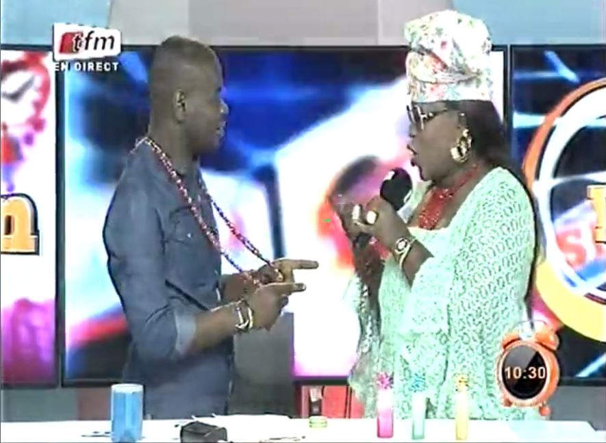 Vidéo – Pape cheikh déclare sa flamme à Ngoné ndiaye guewel : « Yow la beugue… »