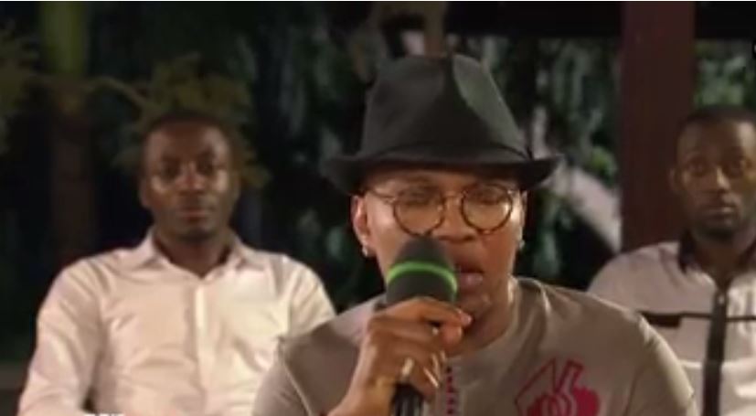 Vidéo : El Hadj Diouf dans la tête de Riyad Mahrez – Regardez.