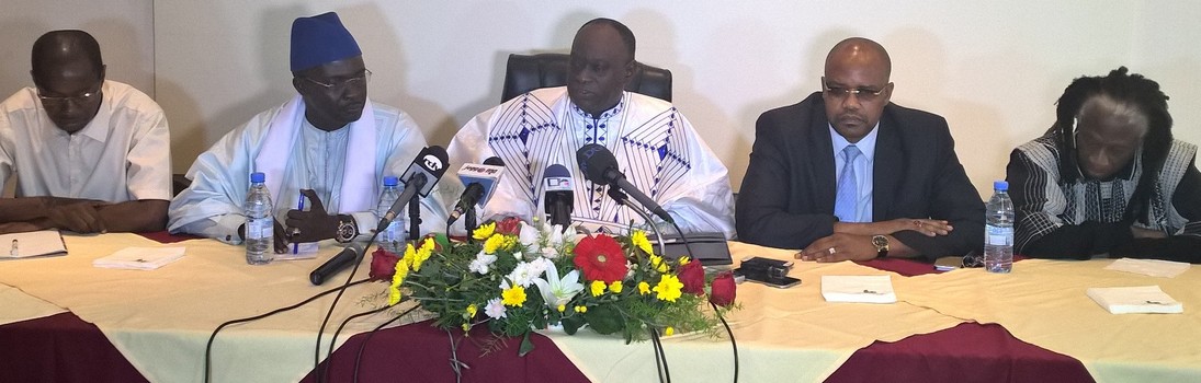 Urgent: Me El hadji Diouf demande à Yammeh Jammeh de sauver son peuple