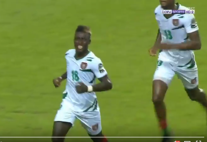 Vidéo – CAN 2017 : La Guinée ouvre le score face au Cameroun (0-1) – Regardez !