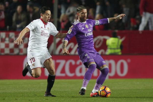 Le Real Madrid tombe sur le fil à Séville et voit sa série d&rsquo;invincibilité stoppée