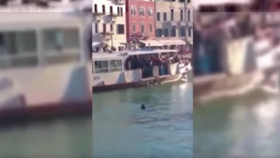Italie: un gambien se noie sans assistance sous le regard amusé des passants à Venise