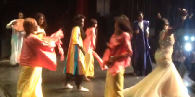 Vidéo – Anniversaire de Ndiolé: Waly Seck assure le show…