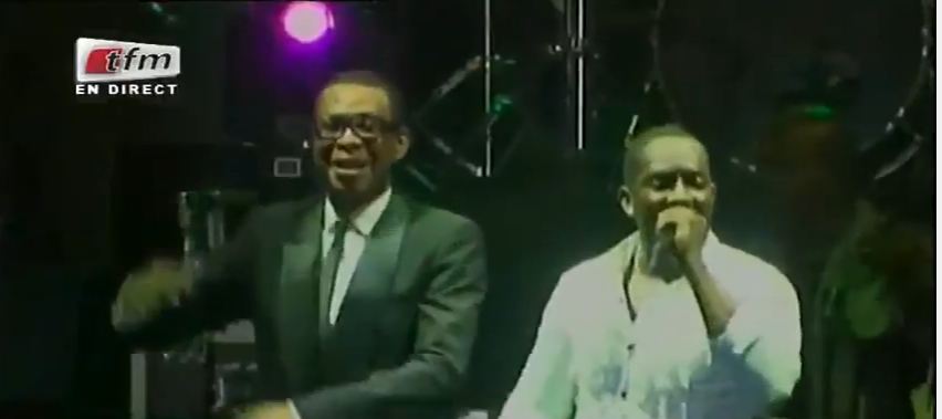 Vidéo- Mbaye Dièye Faye fait danser le roi du Mbalakh Youssou Ndour sur scène…Regardez !