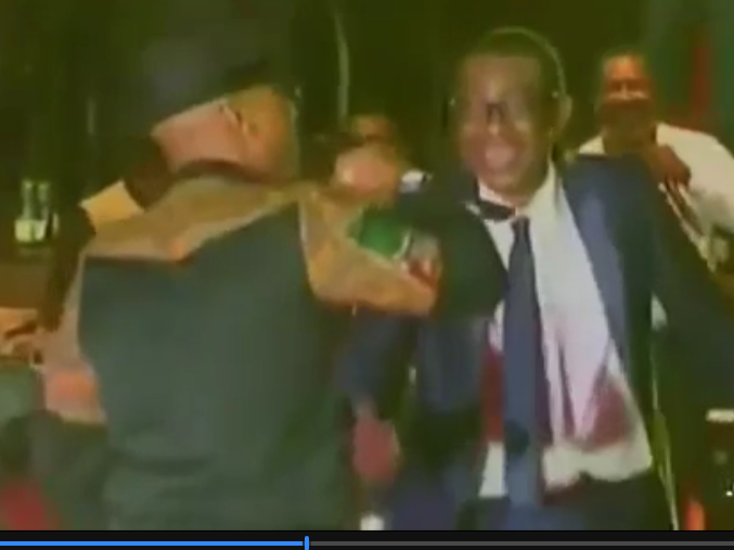 Vidéo – El Hadj Diouf interprète le morceau « Birima » de Youssou Ndour , fantastique – Regardez !