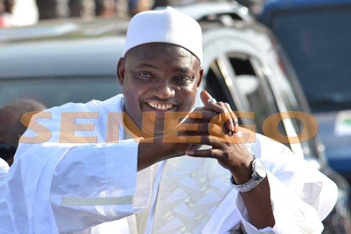 Gambie – Adama Barrow compare son gouvernement à Jammeh et « charcute » la presse