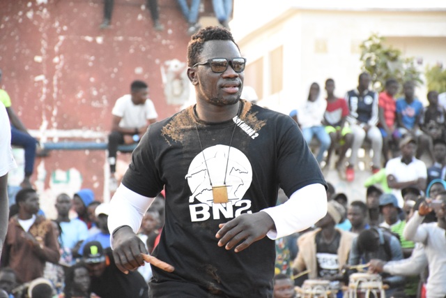 Vidéo – (Lutte) : Open Presse Boy Niang – Regardez !