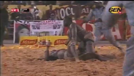 Vidéo – Malaaw Serass terasse Modou Dia ! Regardez !